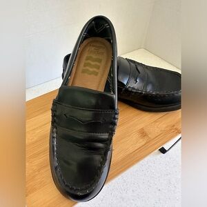 SPERRY Girl’s Size 2.5 W Black Penny Loafer Shoes. Plush Wave Comfy Insoles.